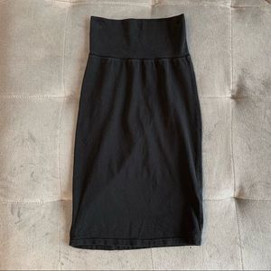ARITZIA | WILFRED Black Midi Skirt